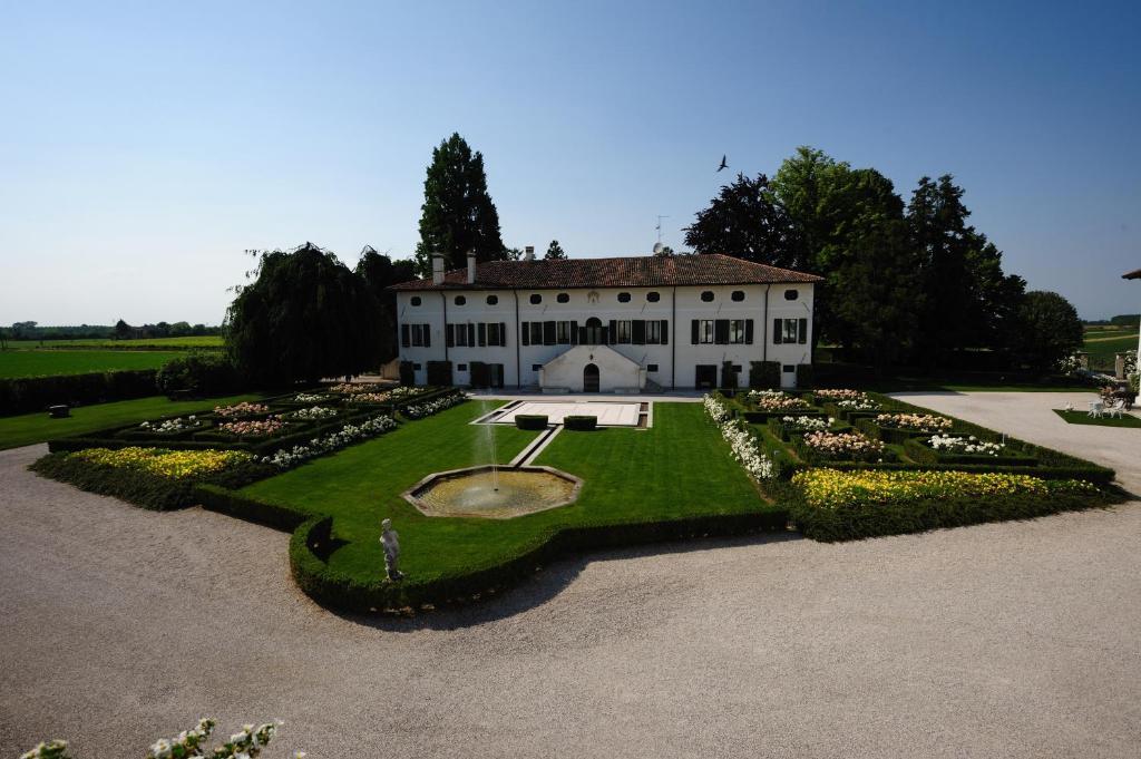 Borgo Dei Conti Della Torre Casa de hóspedes Morsano al Tagliamento Exterior foto